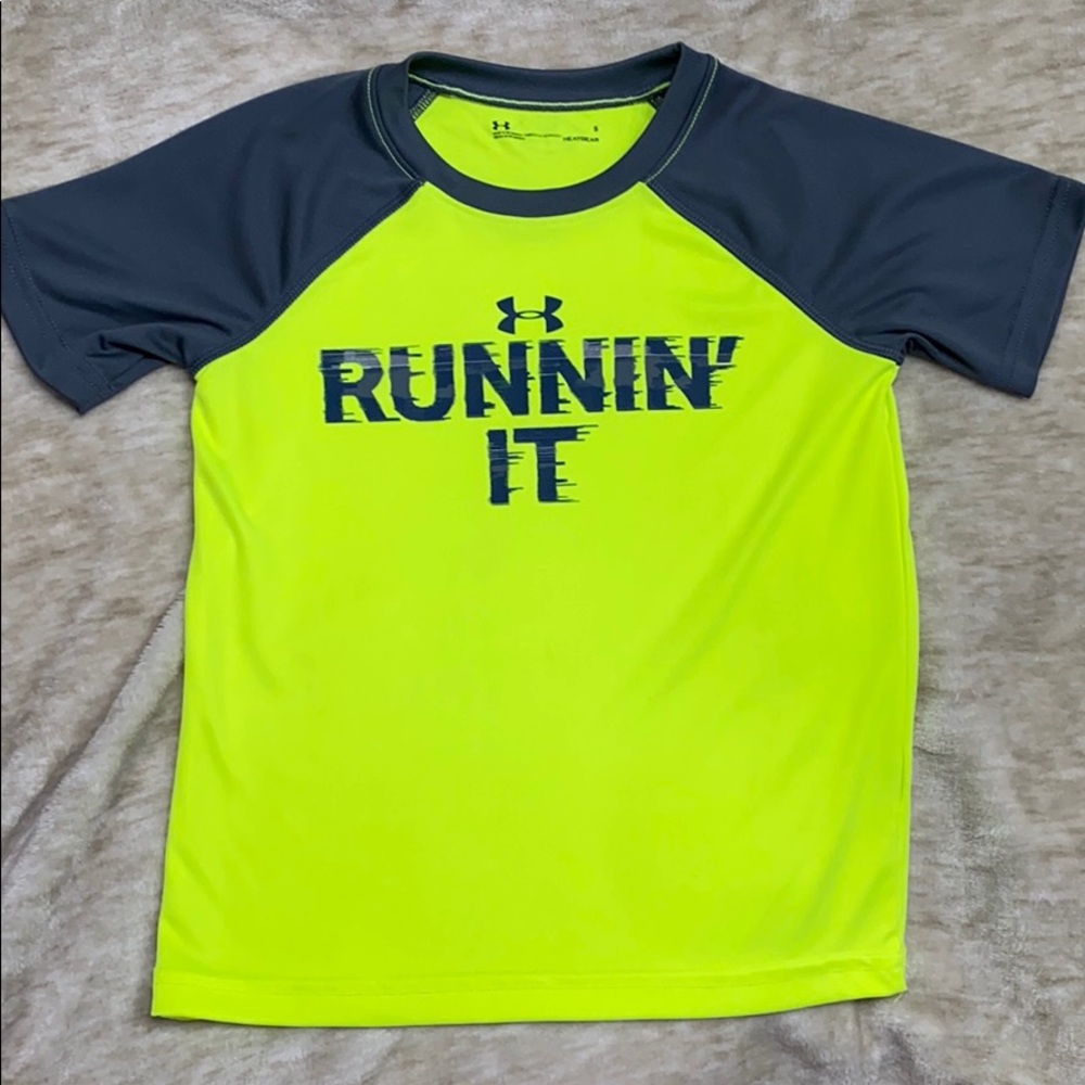 Boys size 5 Under Armour tee